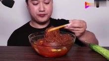 韩国人吃瓜大叔视频,揭秘韩国街头美食文化