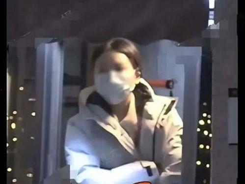 摄影刘大锤吃瓜少女视频,刘大锤与吃瓜少女的趣味摄影瞬间