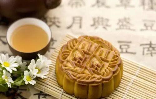 中秋夹心月饼吃瓜视频,夹心月饼吃瓜视频走红网络