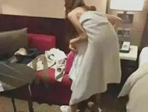 吃瓜三个女的视频大全,笑料百出，欢乐无限