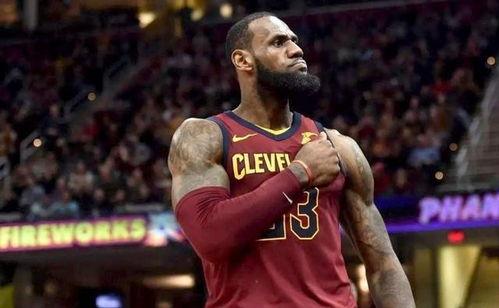 詹姆斯在家吃瓜视频下载,揭秘NBA巨星日常休闲时光