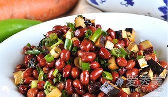 吃瓜吃到花生米的视频,这瓜太香了！