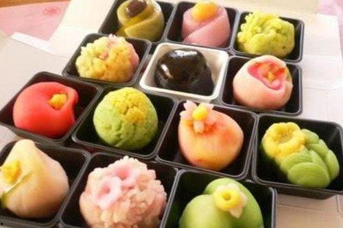 地雷瓜吃甜食视频