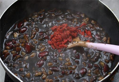 地雷瓜吃甜食视频
